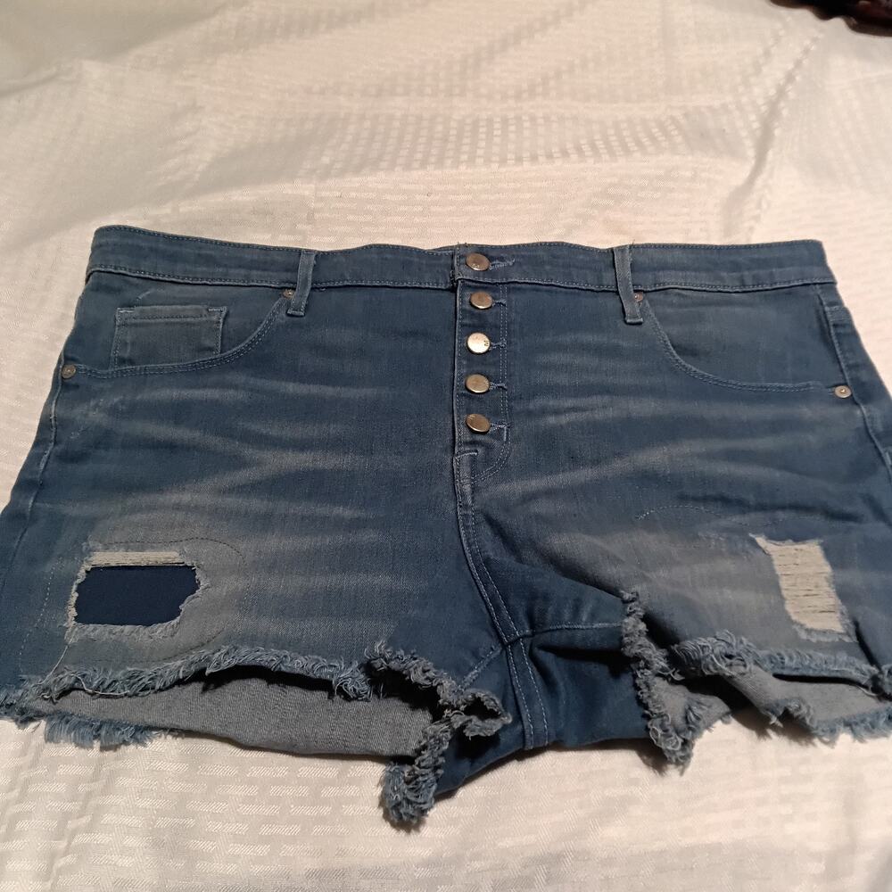 Mossimo HIgh Rise Denim Shorts size 18 Power Stretch 39 in Waist Button Fly Blue